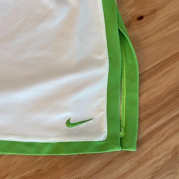 Like New Nike Tennis Outfit - Picture 4 of 9
